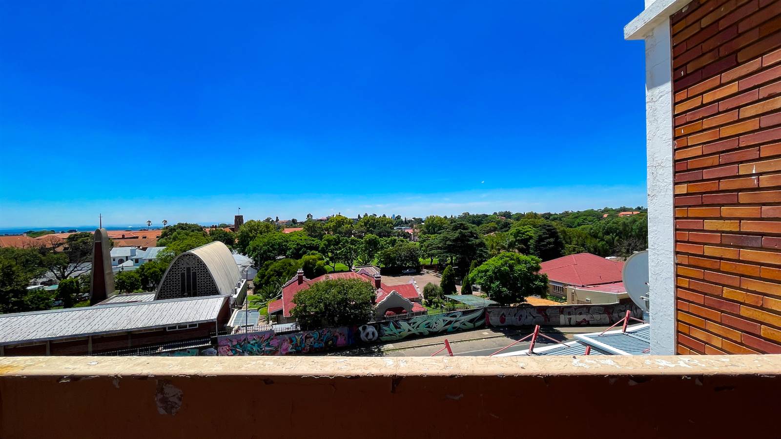 2 Bed Apartment in Yeoville photo number 14
