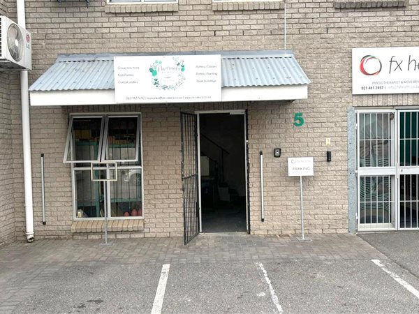 210  m² Industrial space in Bellville Central
