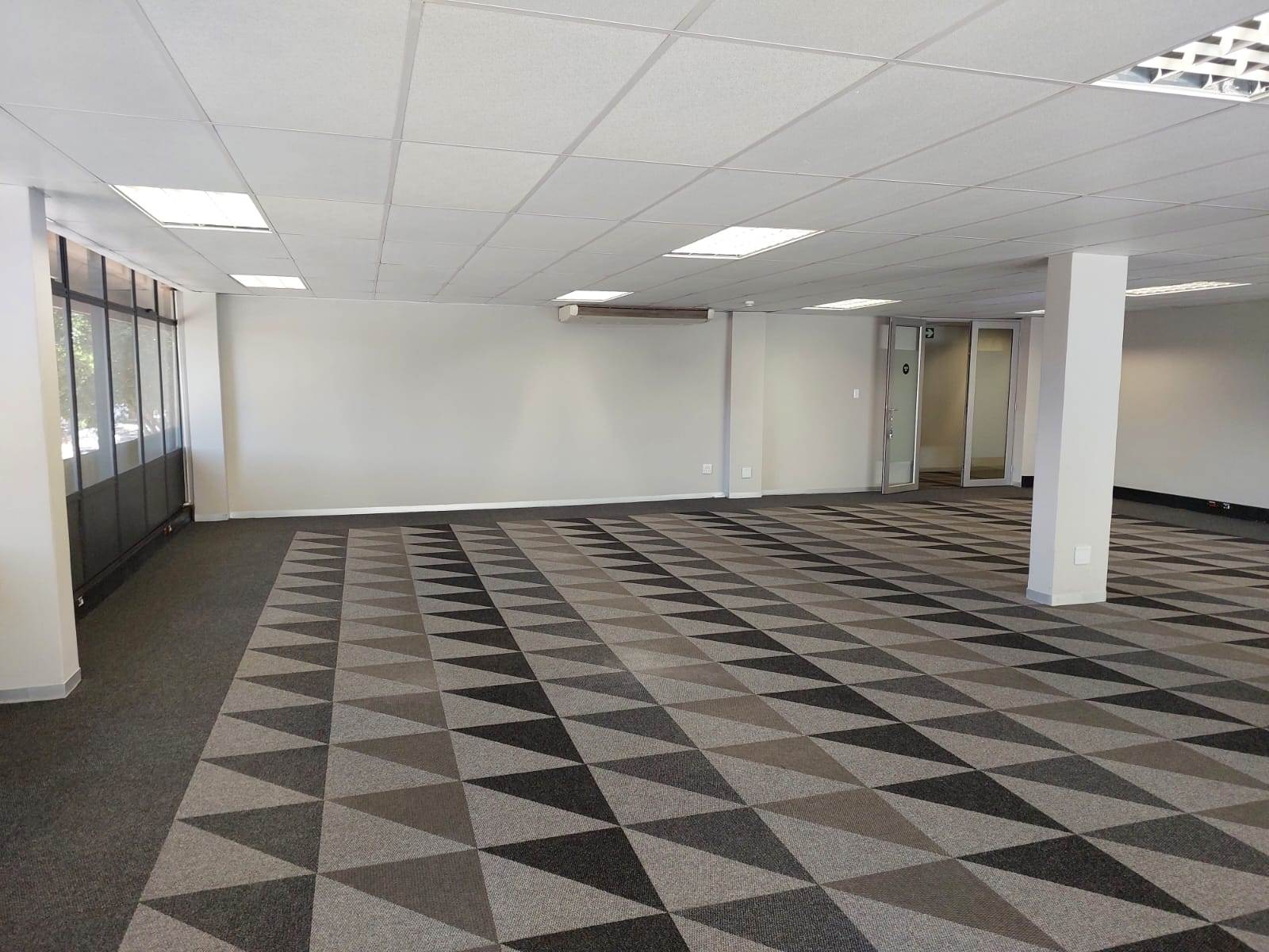 157  m² Commercial space in Cresta photo number 1