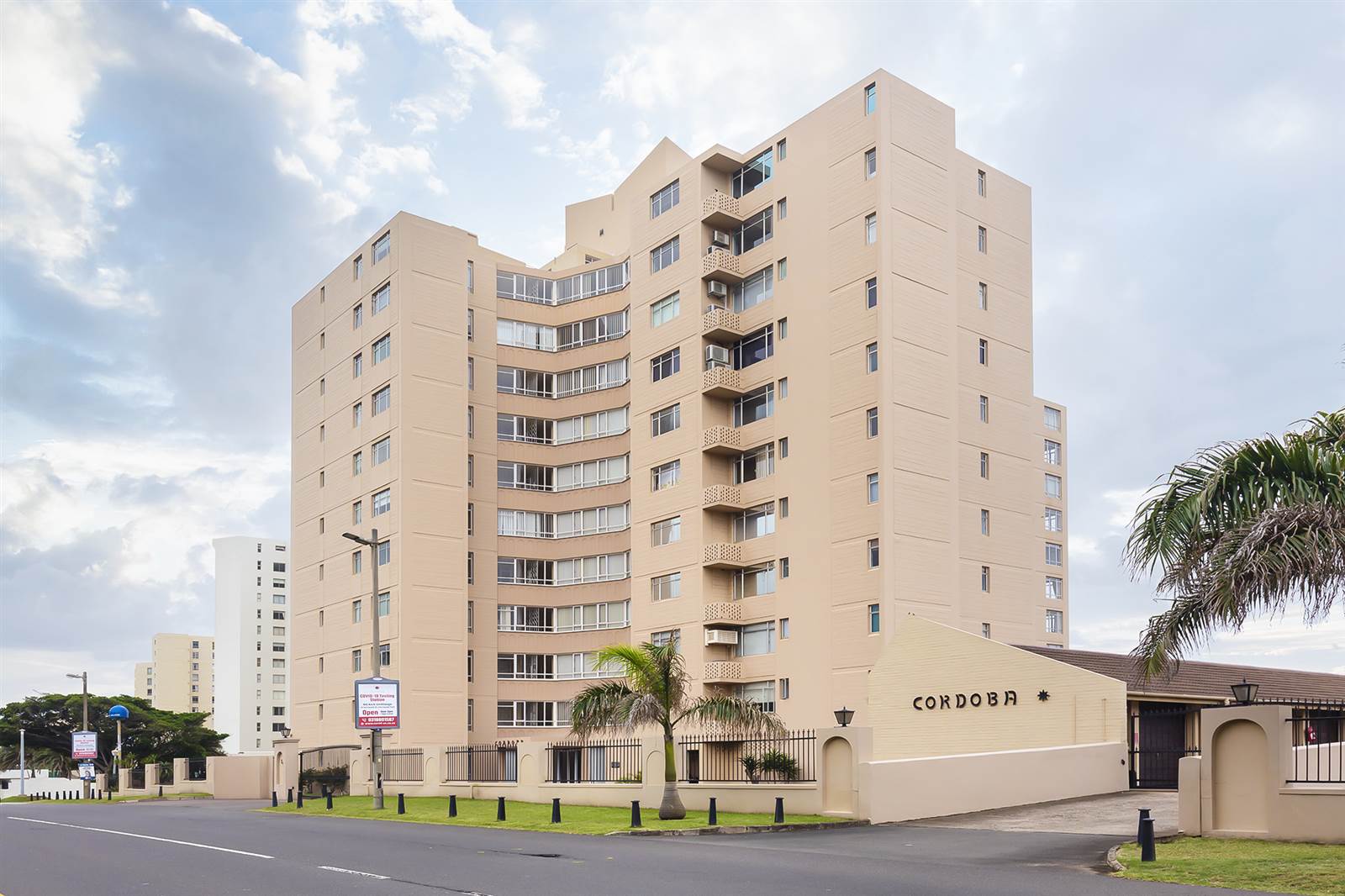 4 Bed Apartment in Umhlanga Rocks photo number 29