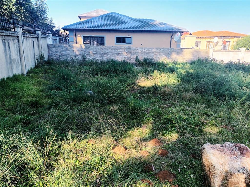 405 m² Land available in Munsieville South photo number 1
