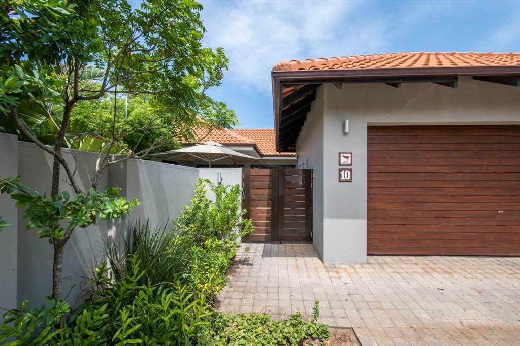 4 Bed House in Port Zimbali Estate photo number 22