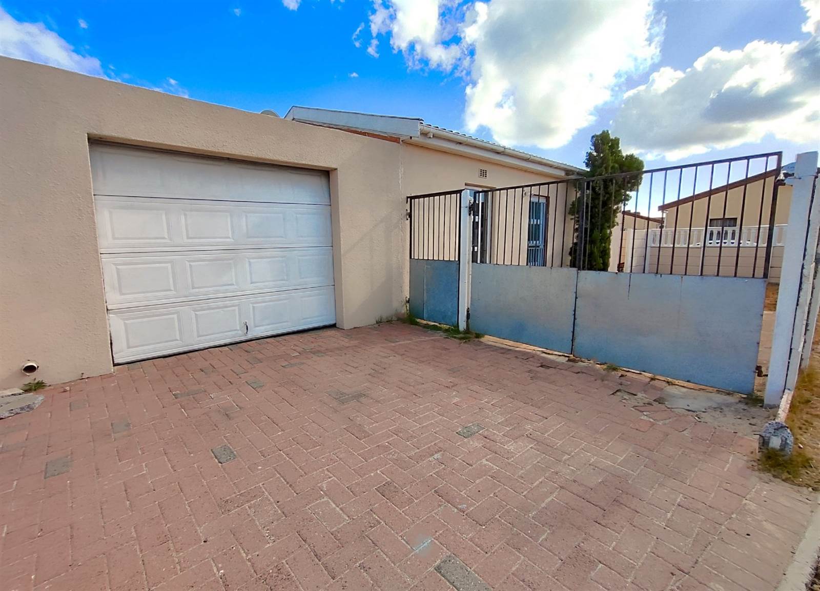 2 Bed House in Mitchells Plain photo number 28