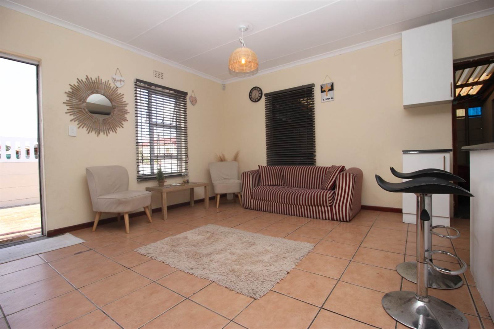 2 Bed House in Mitchells Plain photo number 8