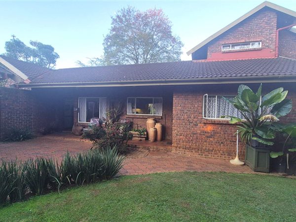 4 Bedroom House 4 Bedroom House