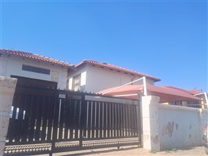 House in Clayville