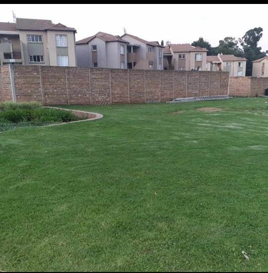 2 Bed Apartment in Meredale photo number 15