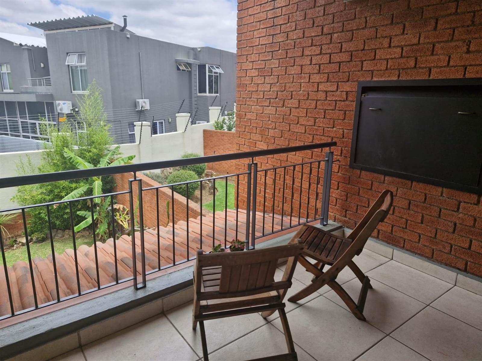 3 Bed Apartment in Greenstone Hill photo number 10