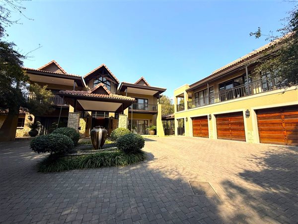 4 Bedroom House 4 Bedroom House