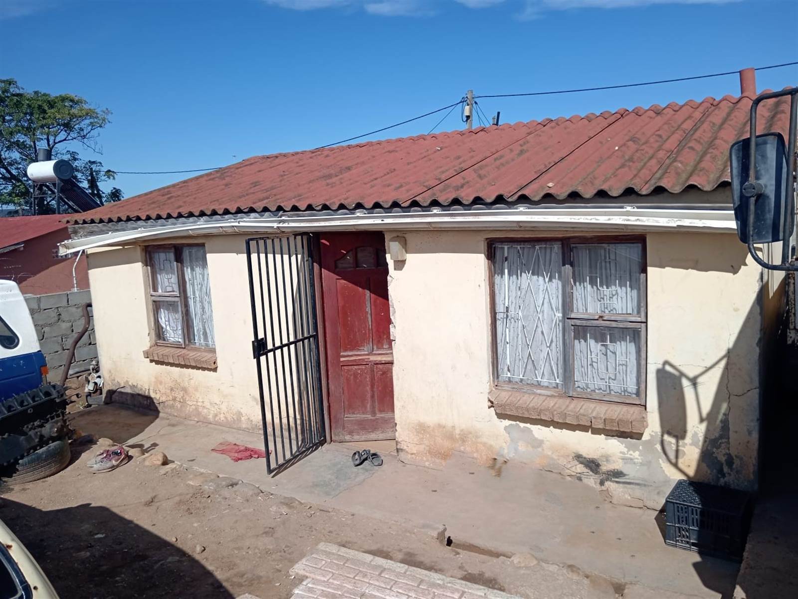 2 Bed House in Kwa Nobuhle photo number 1