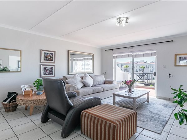 1 Bed Apartment in West Beach