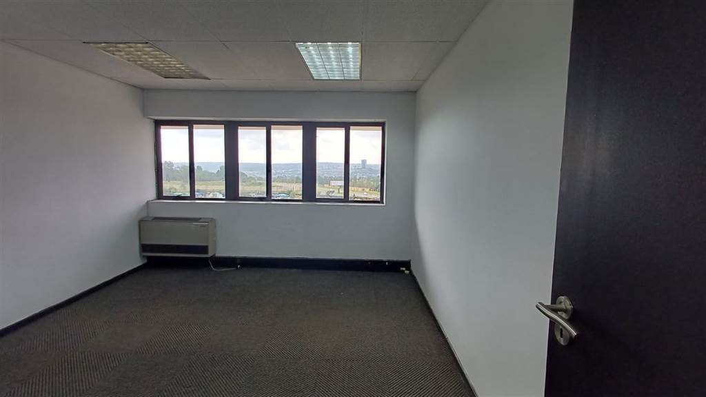21.7  m² Commercial space in Woodmead photo number 11