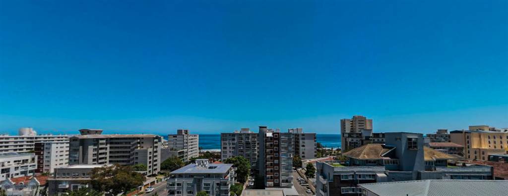3 Bed Apartment in Sea Point photo number 16