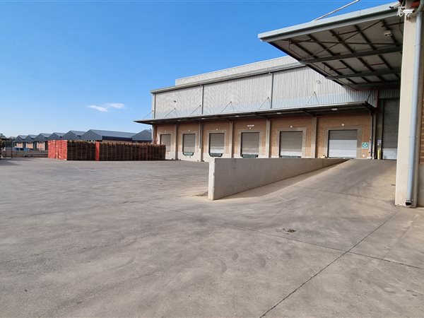 12 000  m² Industrial space