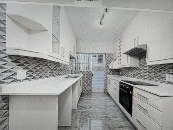 3 Bedroom Townhouse 3 Bedroom Townhouse