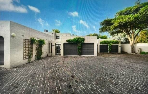 3 Bedroom Townhouse 3 Bedroom Townhouse