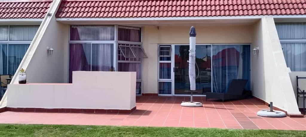 2 Bed Apartment in Port Owen photo number 1