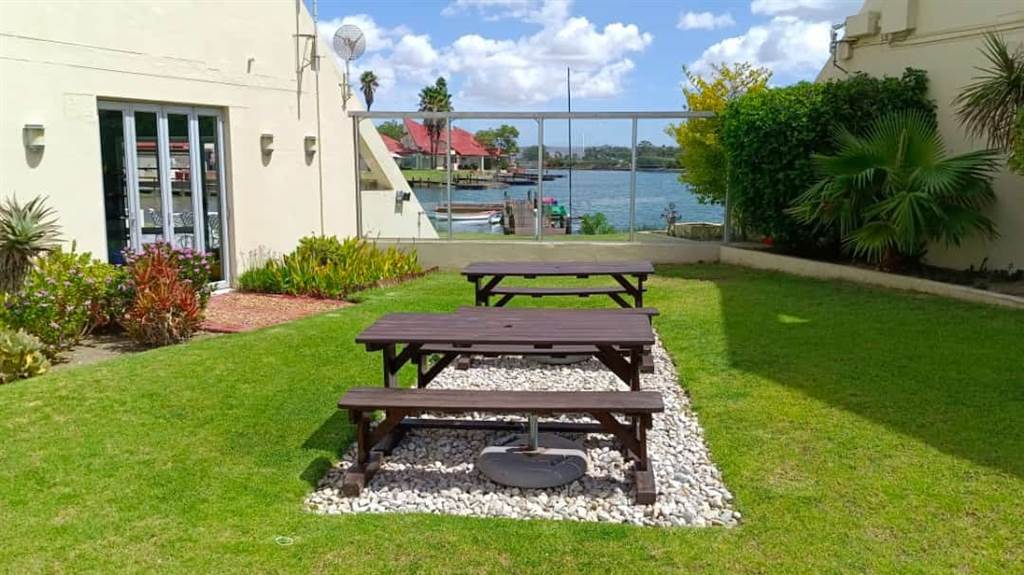2 Bed Apartment in Port Owen photo number 24
