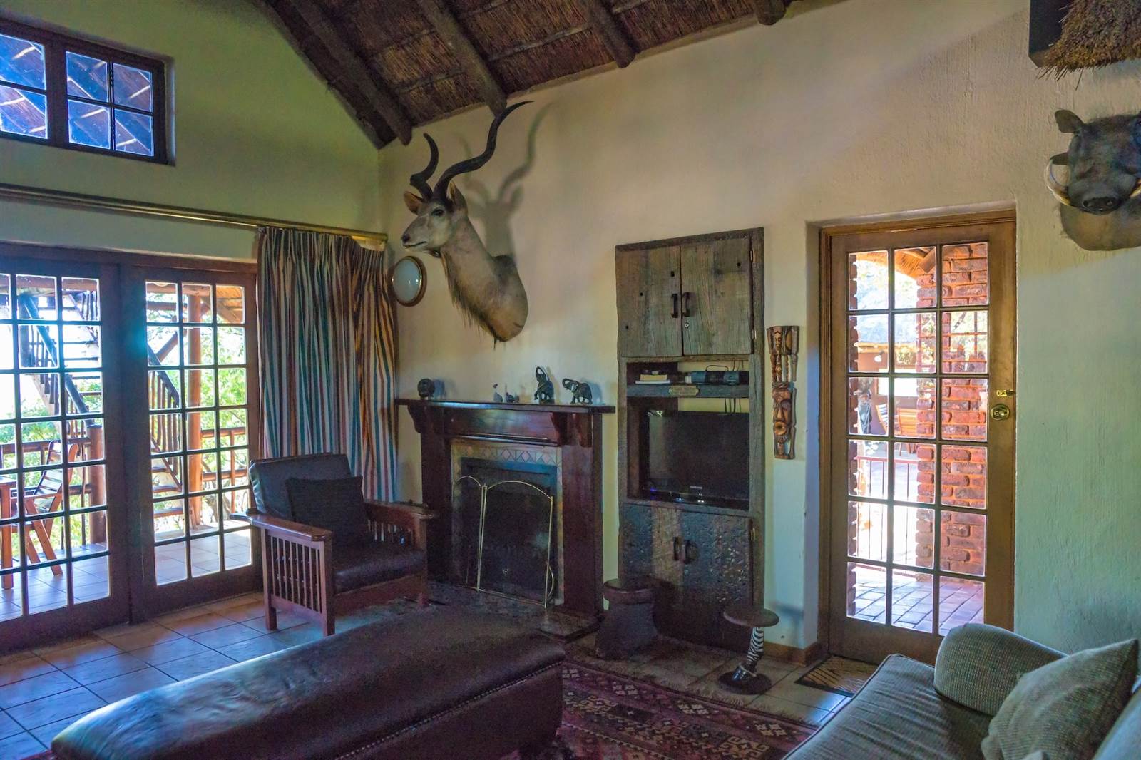 3 Bed House in Mabalingwe Nature Reserve photo number 5