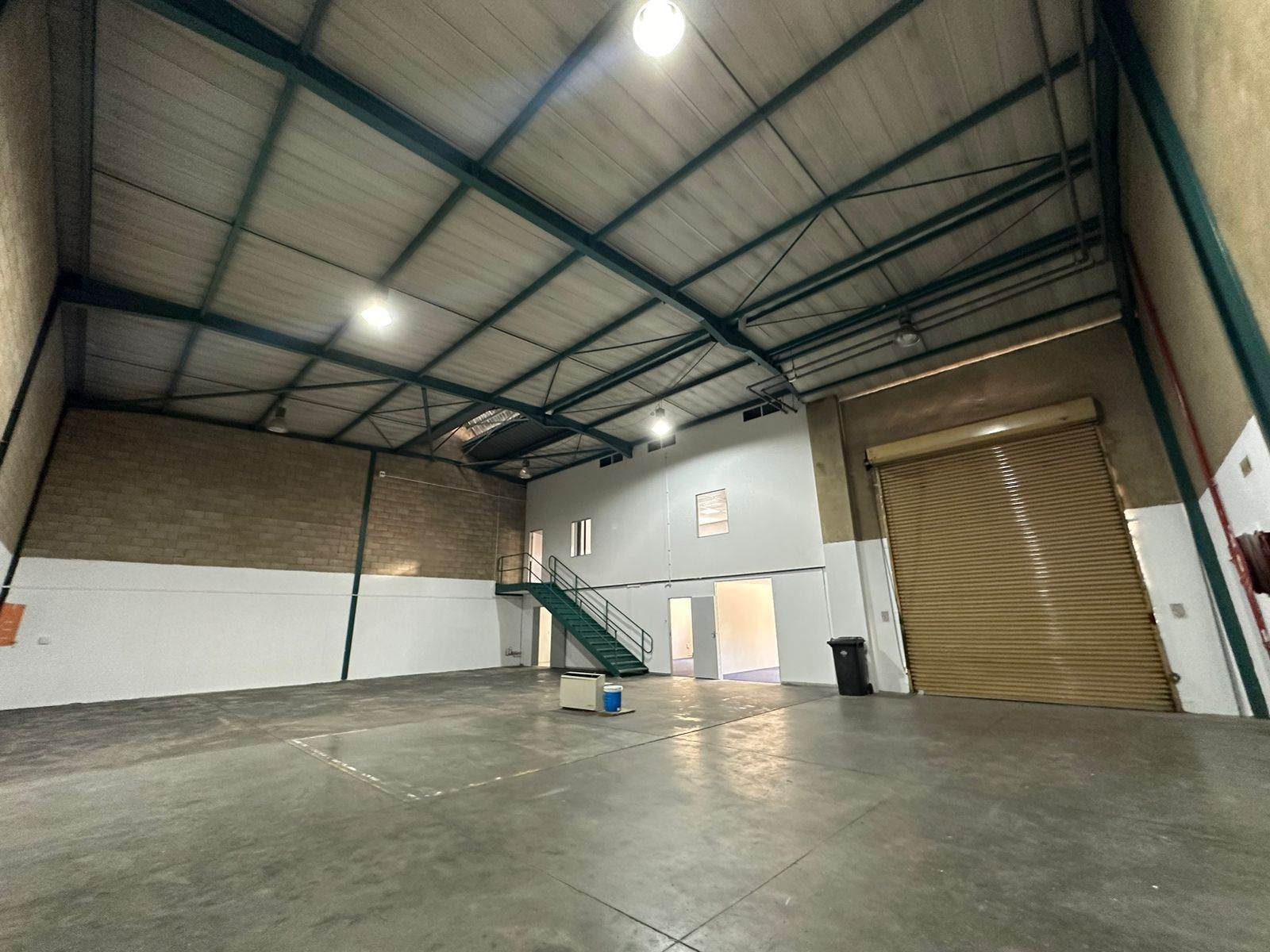 379  m² Industrial space in Linbro Park photo number 5
