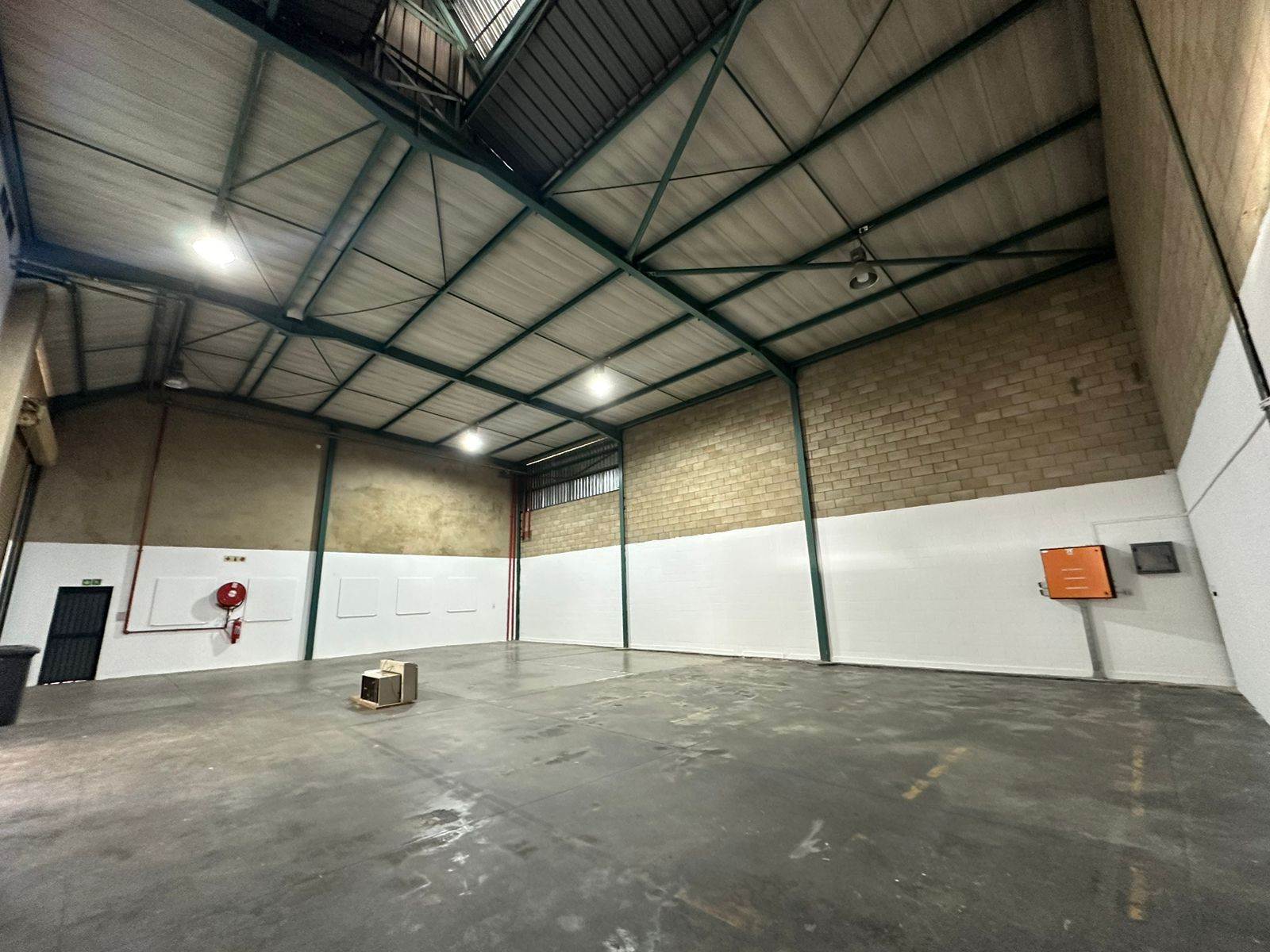 379  m² Industrial space in Linbro Park photo number 3