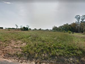 9800 m² Land available in Farmall