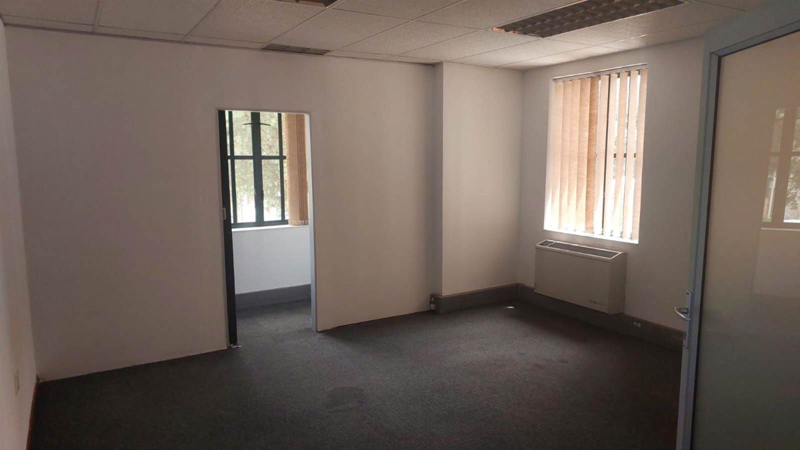 132  m² Commercial space in Bryanston photo number 4