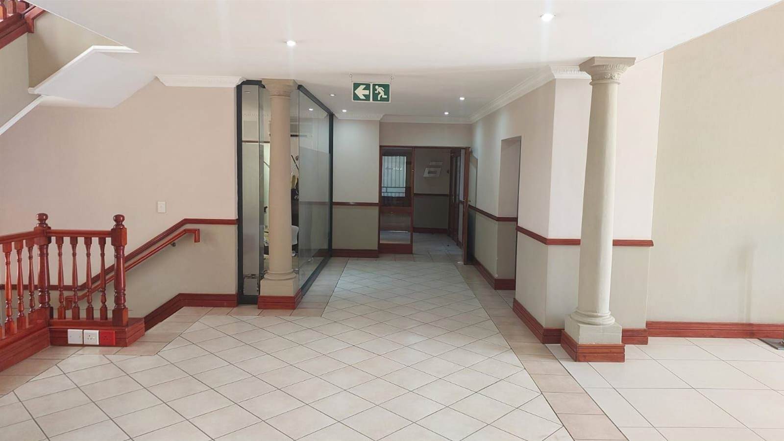 132  m² Commercial space in Bryanston photo number 2