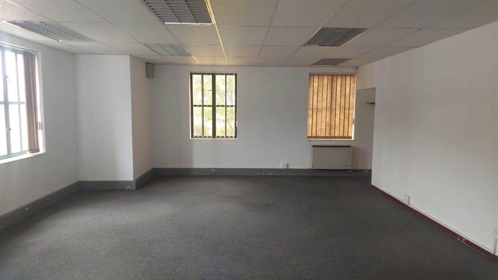 132  m² Commercial space in Bryanston photo number 5