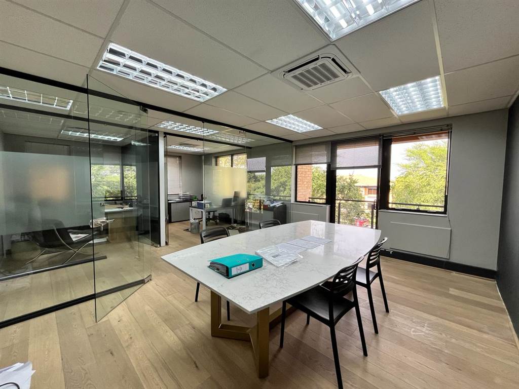 242.2  m² Commercial space in Bryanston photo number 18