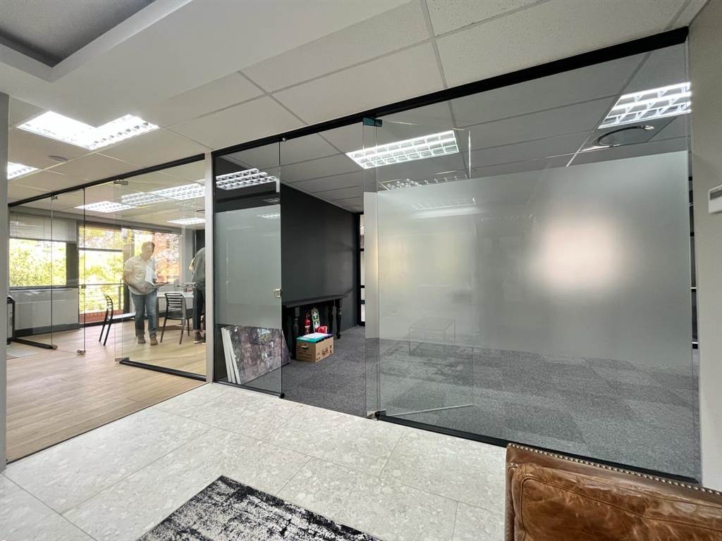 242.2  m² Commercial space in Bryanston photo number 10