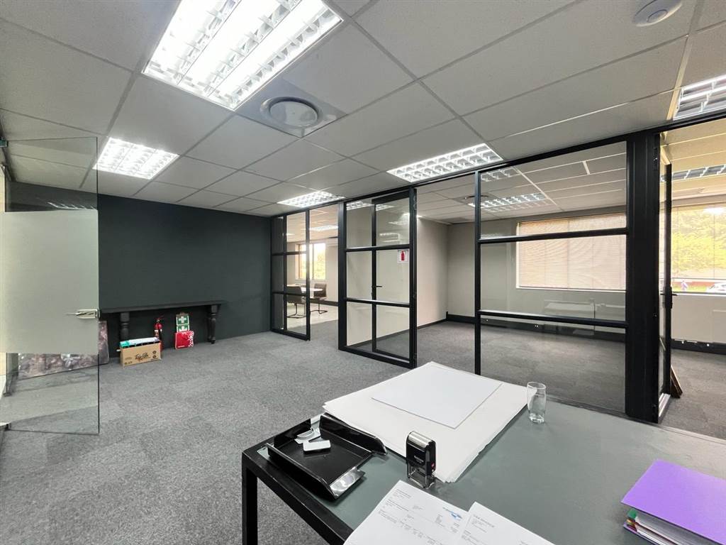 242.2  m² Commercial space in Bryanston photo number 19