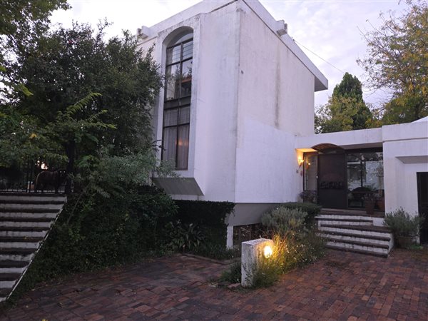 4 Bedroom House 4 Bedroom House
