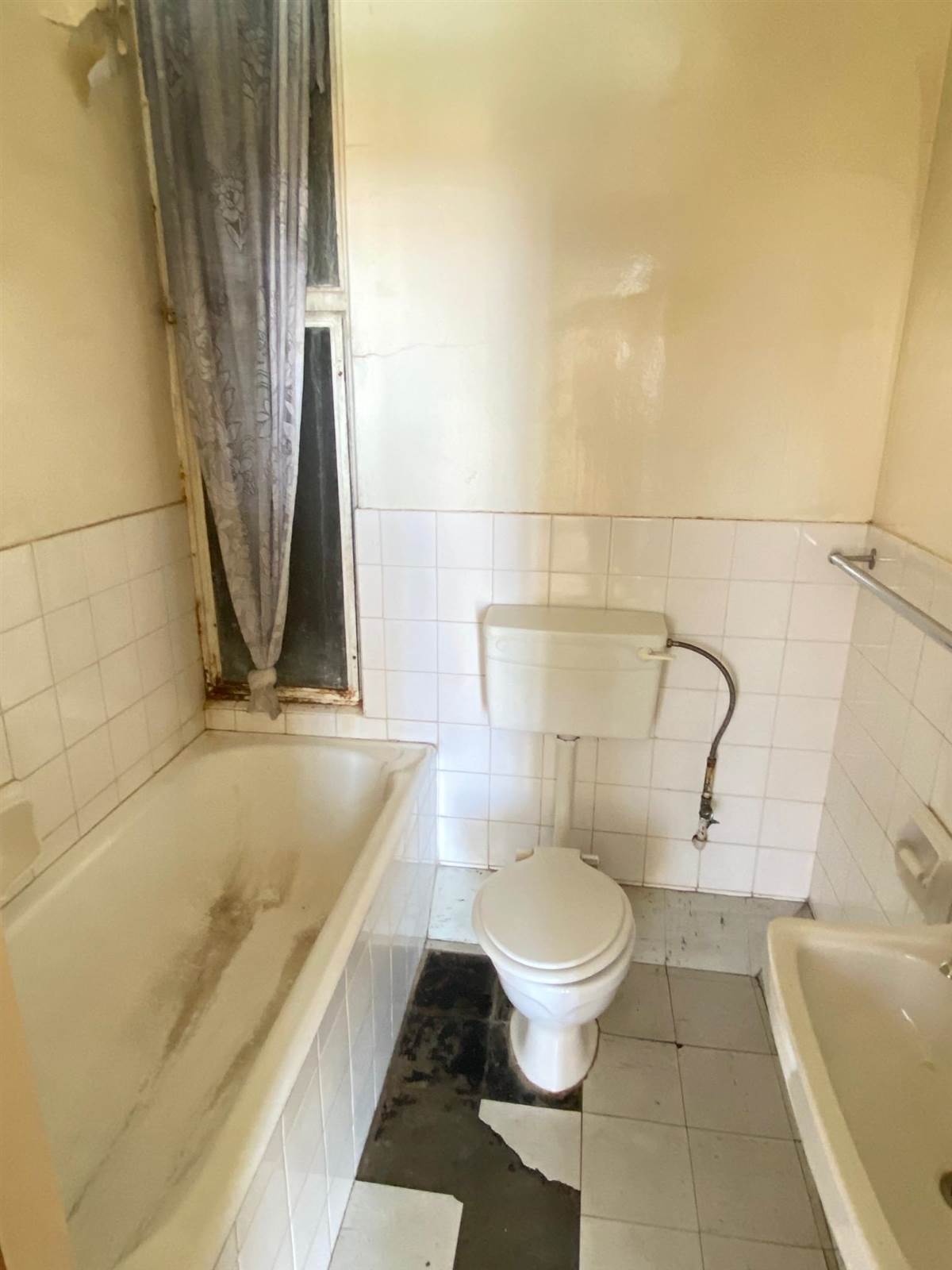 1 Bed Apartment in Braamfontein photo number 13