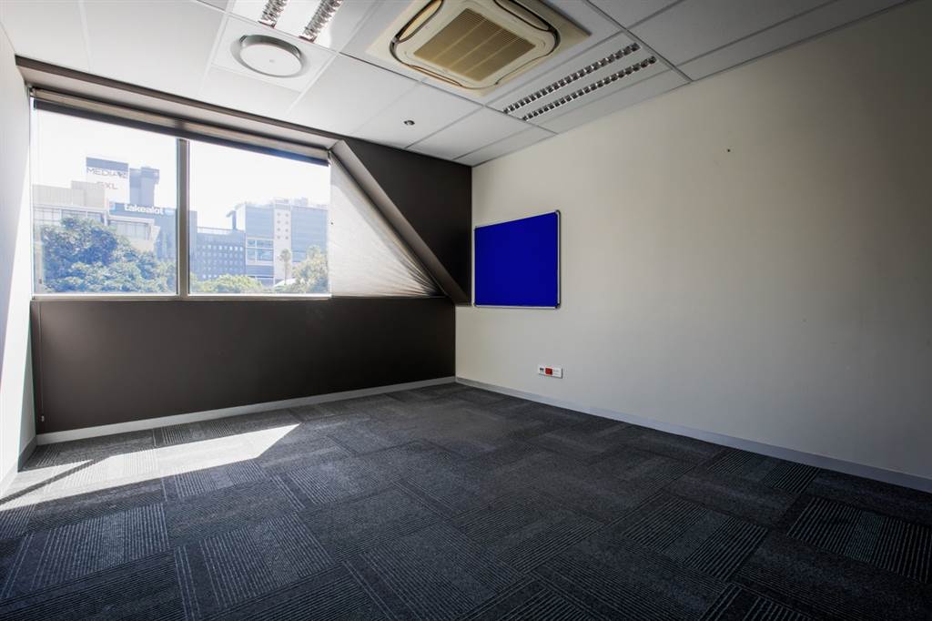 2482  m² Office Space in Foreshore photo number 18