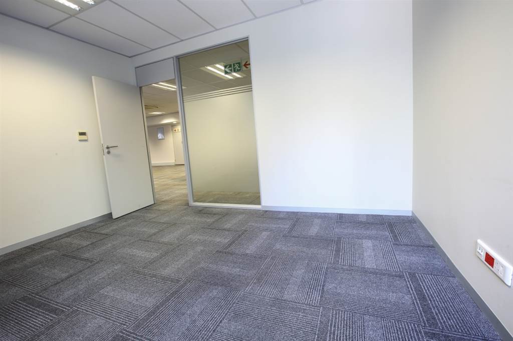 2482  m² Office Space in Foreshore photo number 19