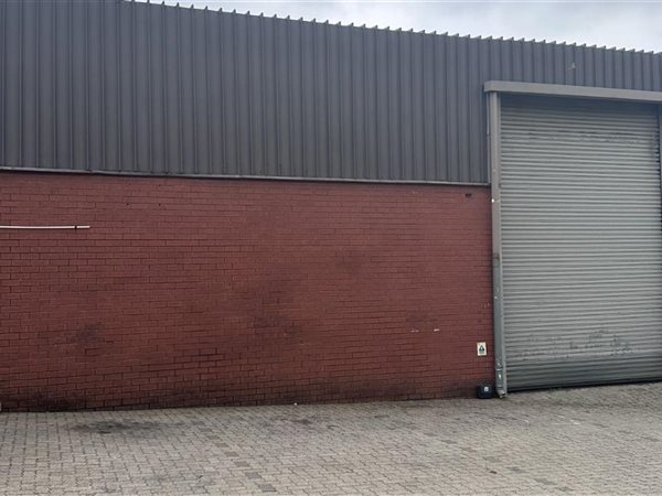 469  m² Industrial space