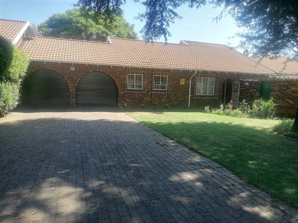 3 Bed Cluster in Edleen