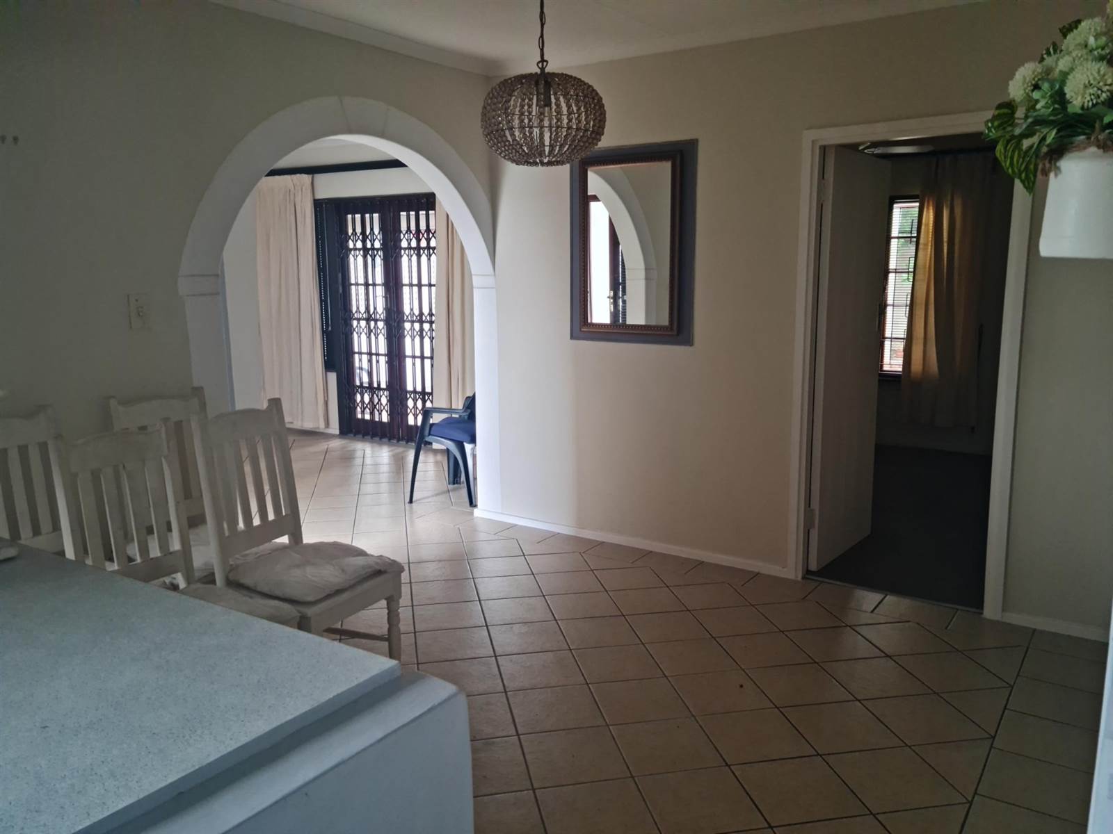 3 Bed Simplex in Pinetown Central photo number 5