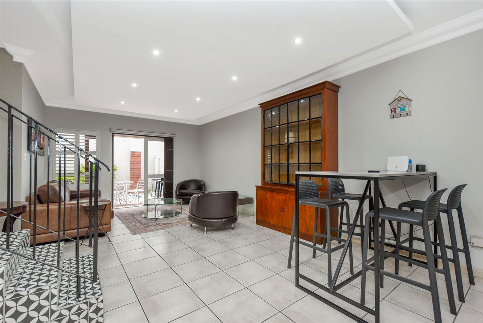 3 Bed Apartment in Rivonia photo number 9