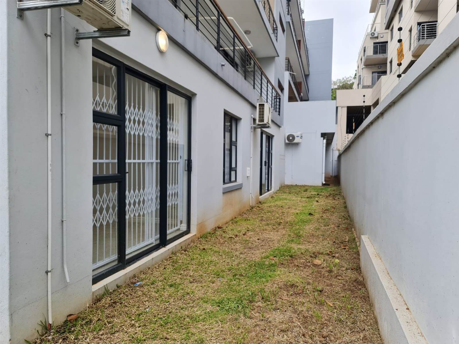3 Bed Apartment in Musgrave photo number 15