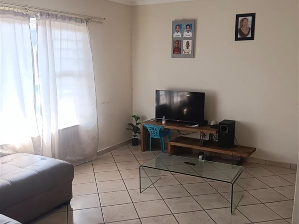 2 Bed Simplex in Richards Bay Central