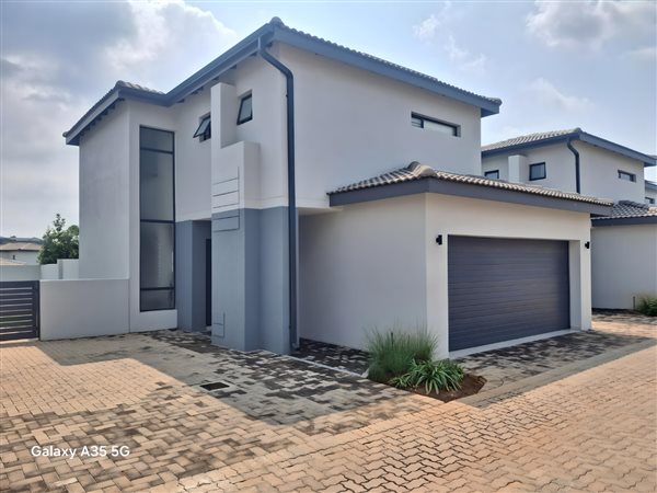 4 Bedroom Townhouse 4 Bedroom Townhouse