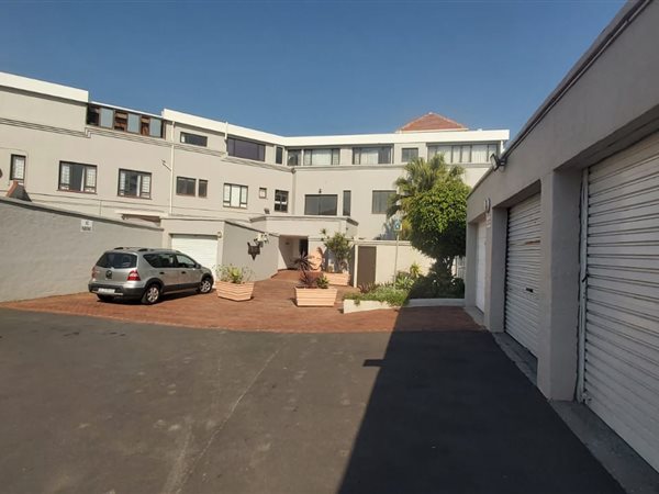 3 Bedroom Townhouse 3 Bedroom Townhouse