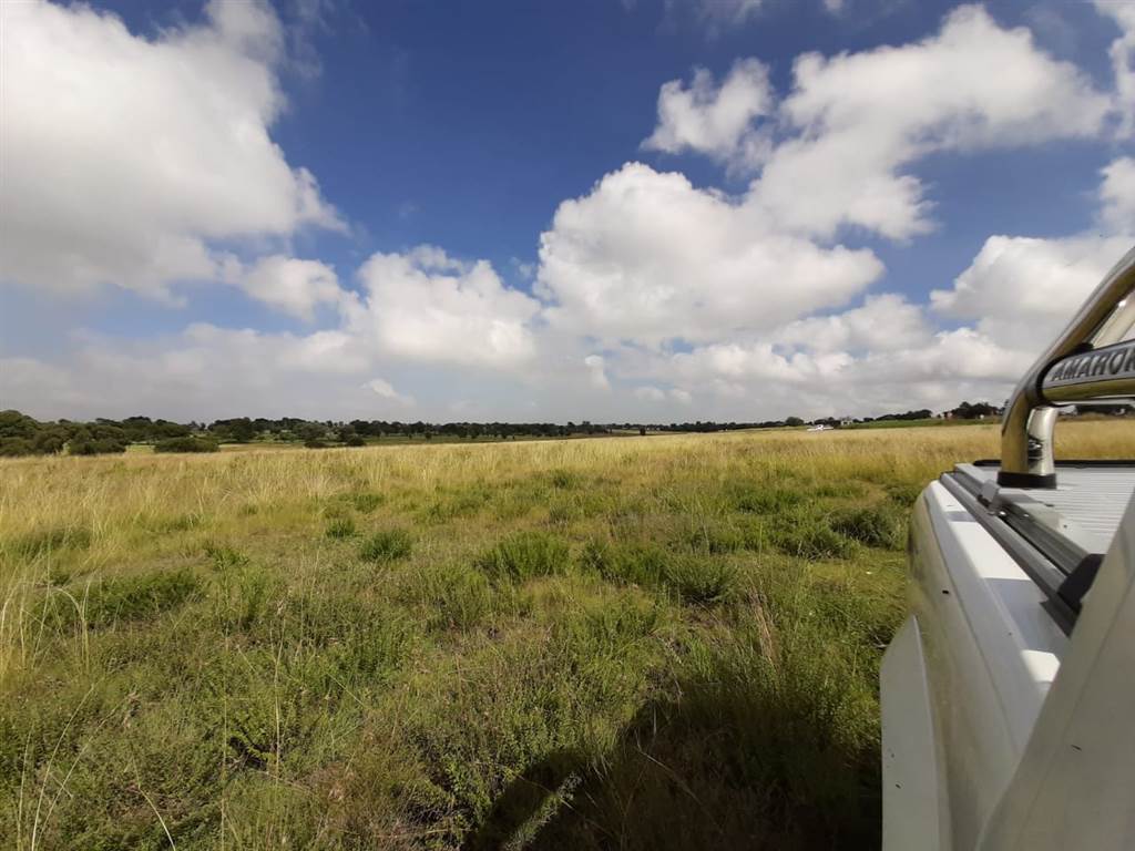 40 ha Land available in Evander photo number 2