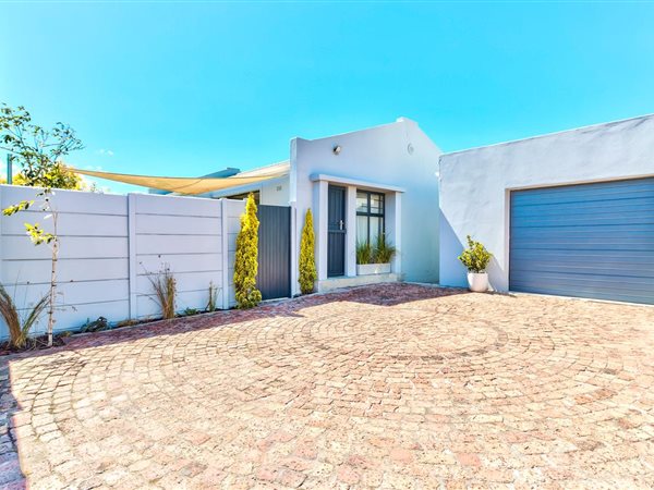 2 Bedroom House 2 Bedroom House