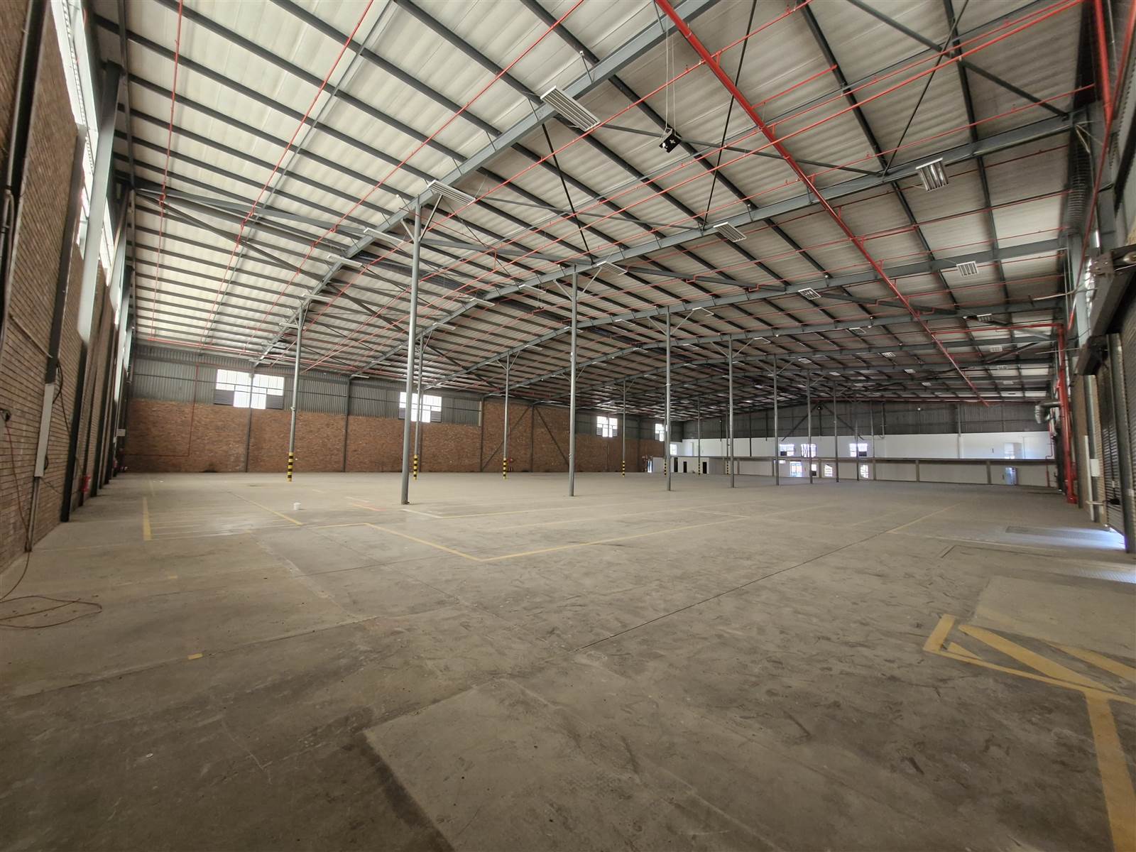 5564  m² Industrial space in Kyalami photo number 2