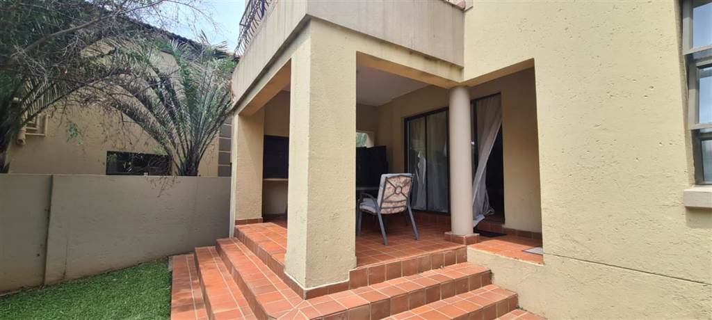 4 Bed House in Ruimsig photo number 30