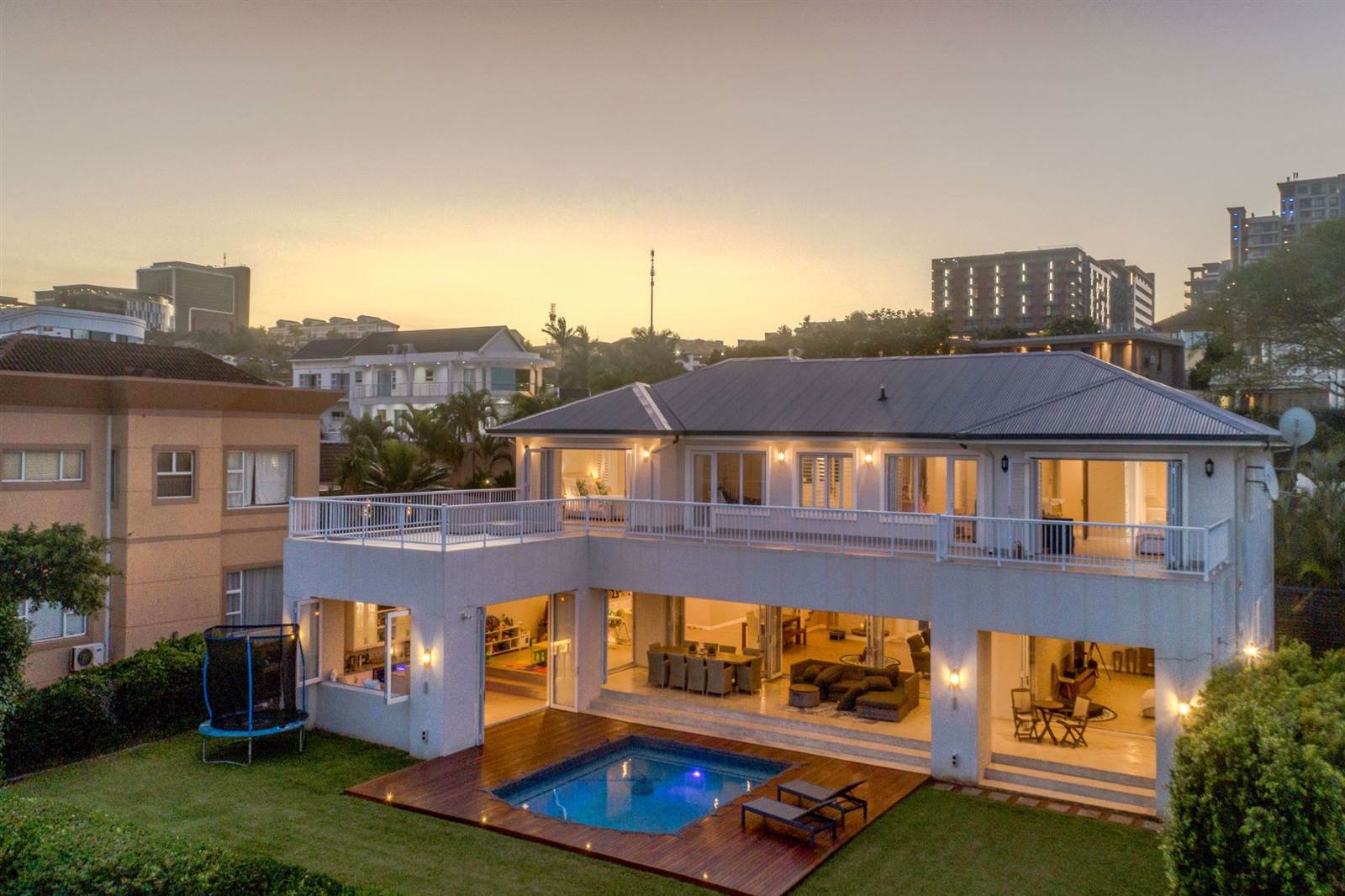 5 Bed House in Umhlanga Rocks photo number 1