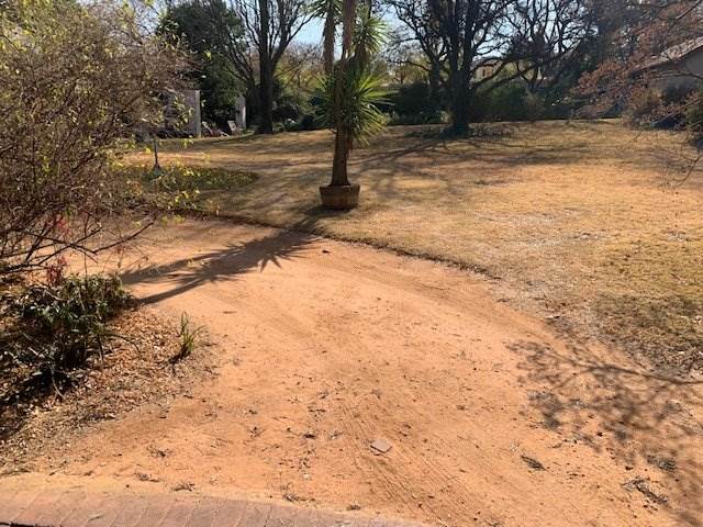570 m² Land available in Bryanston photo number 2